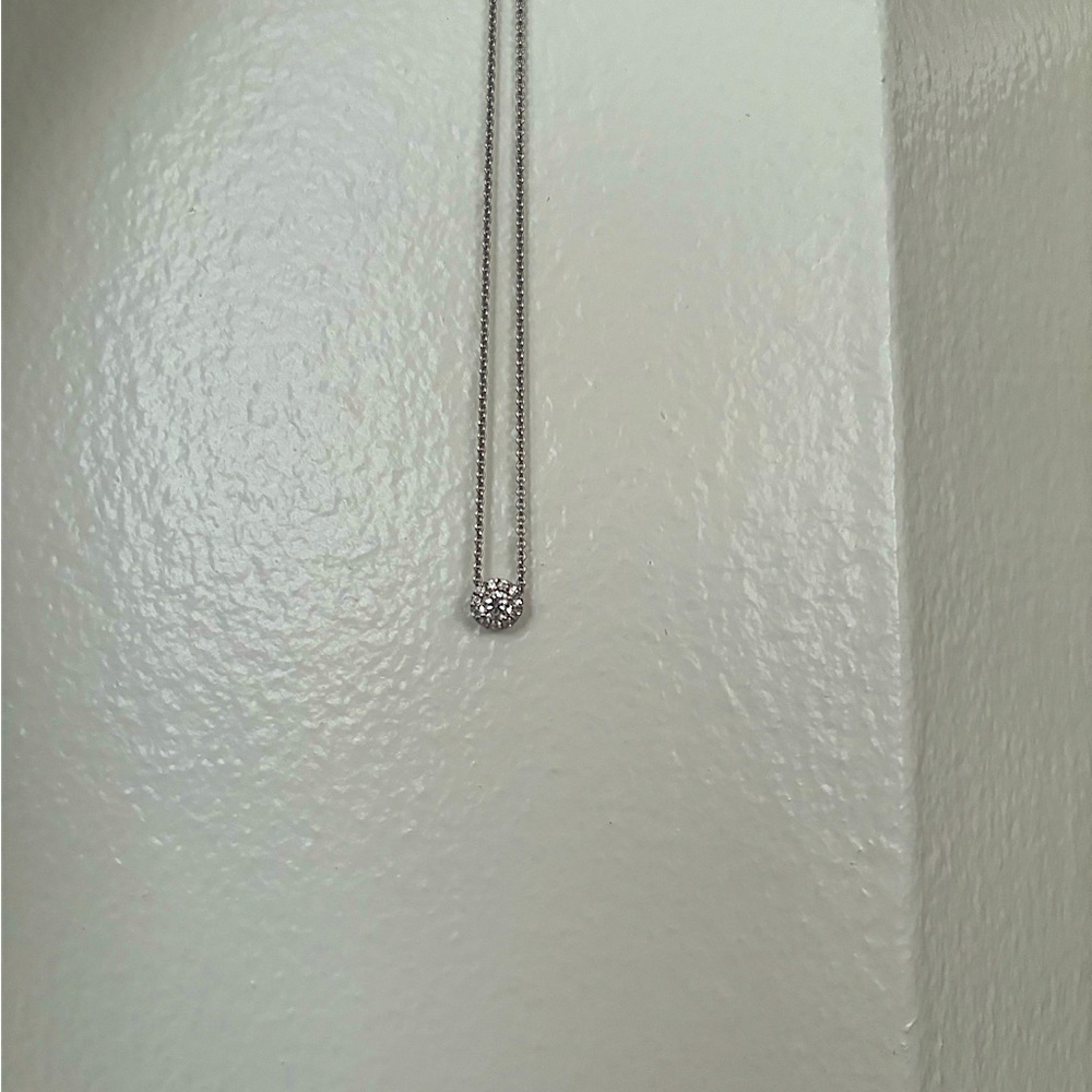 Diamond necklace - good for everyday use